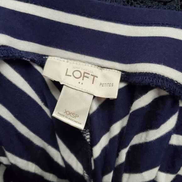 LOFT Petites Maxi Skirt XXSP Navy White Chevron Stripe Rayon Stretch Long Skirt - Picture 4 of 6